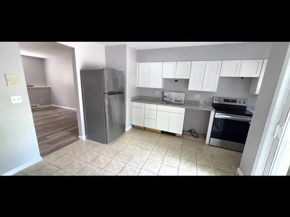 96 Maple St, Attleboro, MA