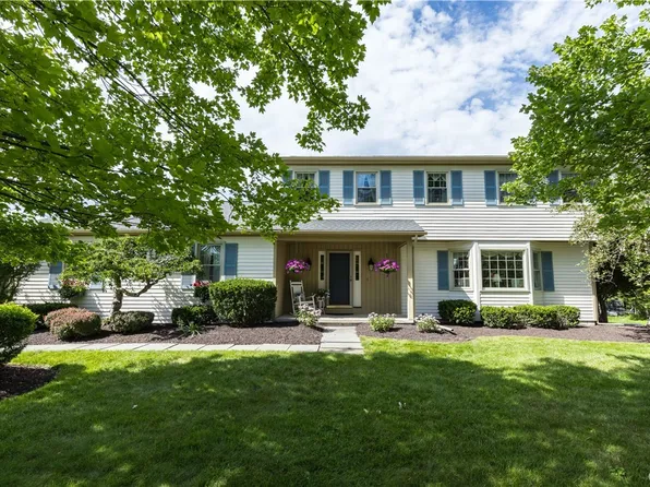 8243 Drinkwater Ln, Manlius, NY 13104