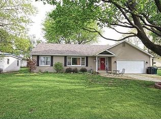184 E Cox St, Forsyth, IL 62535
