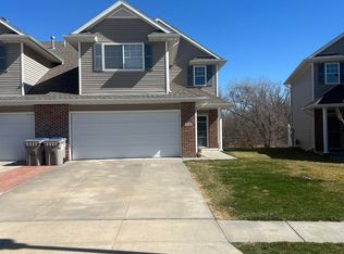 2520 Cedar Cove Rd, Lincoln, NE 68507