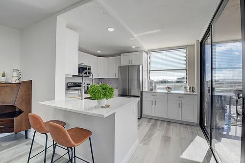 600 Egret Cir Photo 1