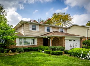 1053 Poplar Ct, Lake Zurich, IL 60047