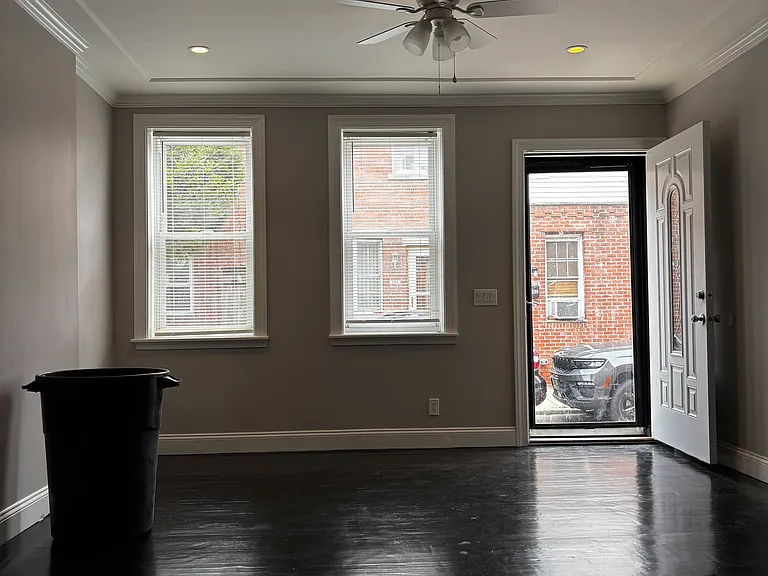 131 McClellan St — Photo 8