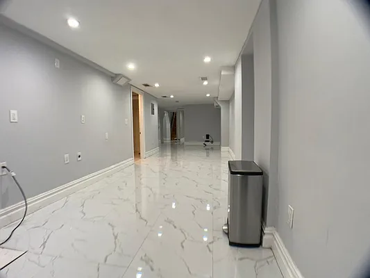 Rented by Cohen Group Real Estate INC | media 9