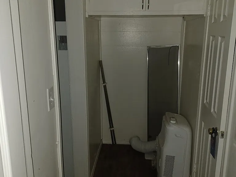 1445 E Jackson St — Photo 7