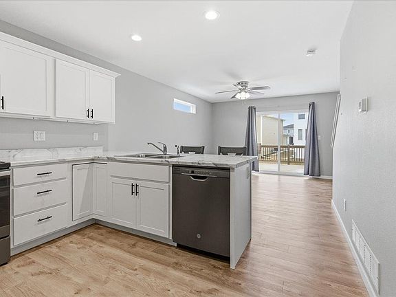 4th image of 861 Grindstone Cir