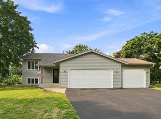 1213 W 158th St, Burnsville, MN 55306