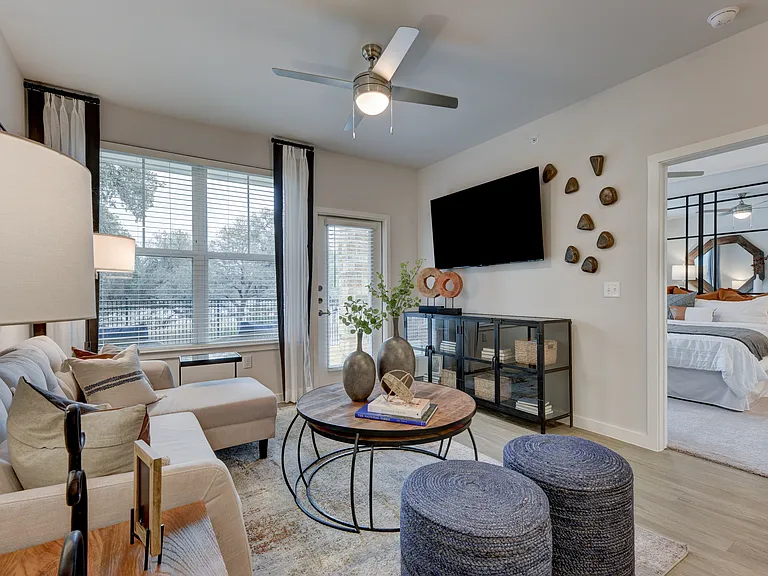Estraya Boerne — Photo 28