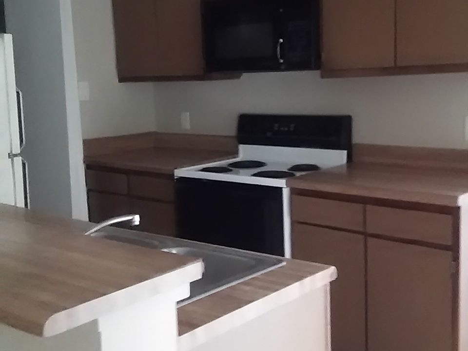 2nd image of 1632 Cedar Lake Dr APT D