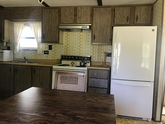5th image of 114 Moody Ln