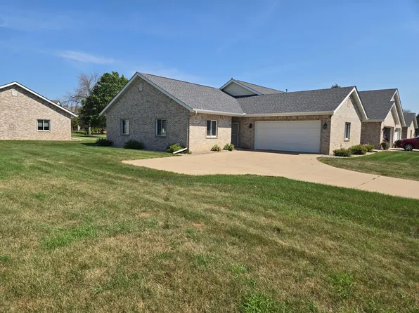 111 S West St, Belle Plaine, MN 56011