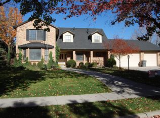 1252 W Meadow Ridge Ln, South Jordan, UT 84095