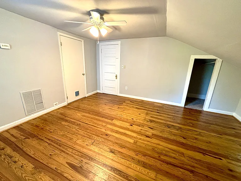 369 Sterling St NE — Photo 10