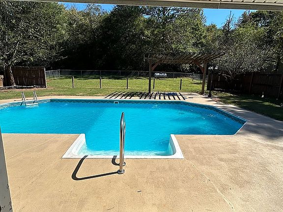 Beautiful inground pool 