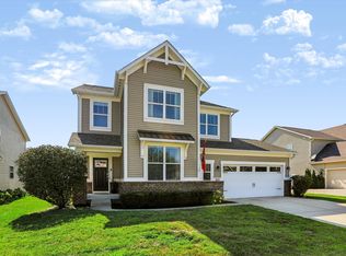 7808 Hedgehop Dr, Zionsville, IN 46077