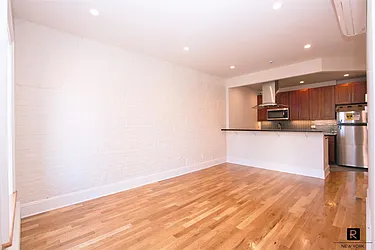 Rented by R New York