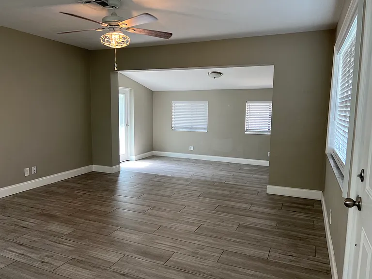 12149 Ridge Rd — Photo 10
