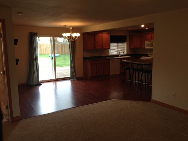 Dining/Kitchen