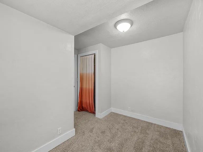 2514 W Jefferson St #2 — Photo 10