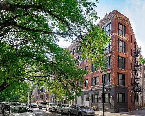 530 W. Arlington Pl. Photo 1