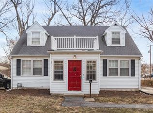 12911 10th St, Grandview, MO 64030