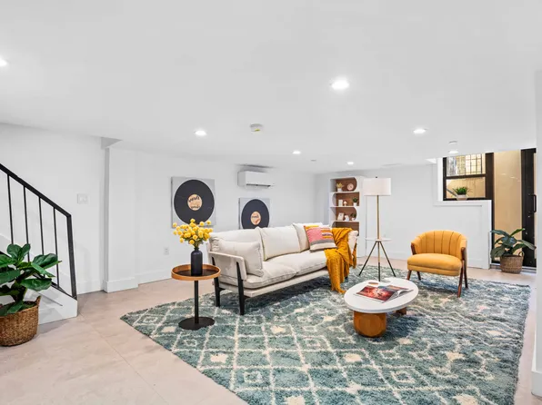 1198 Jefferson Avenue image 12 of 17