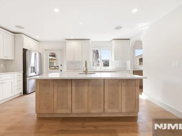 119 Cedar Street, Cliffside Park, NJ 07010