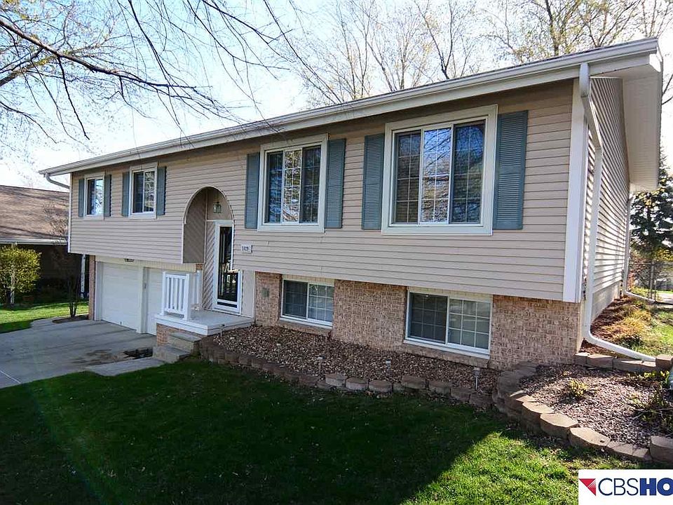 1st image of 5929 S 140th Ave
