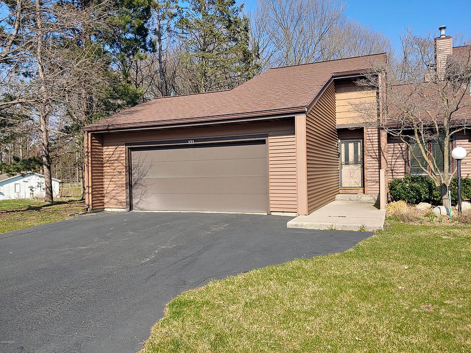1st image of 595 Maple Creek Dr