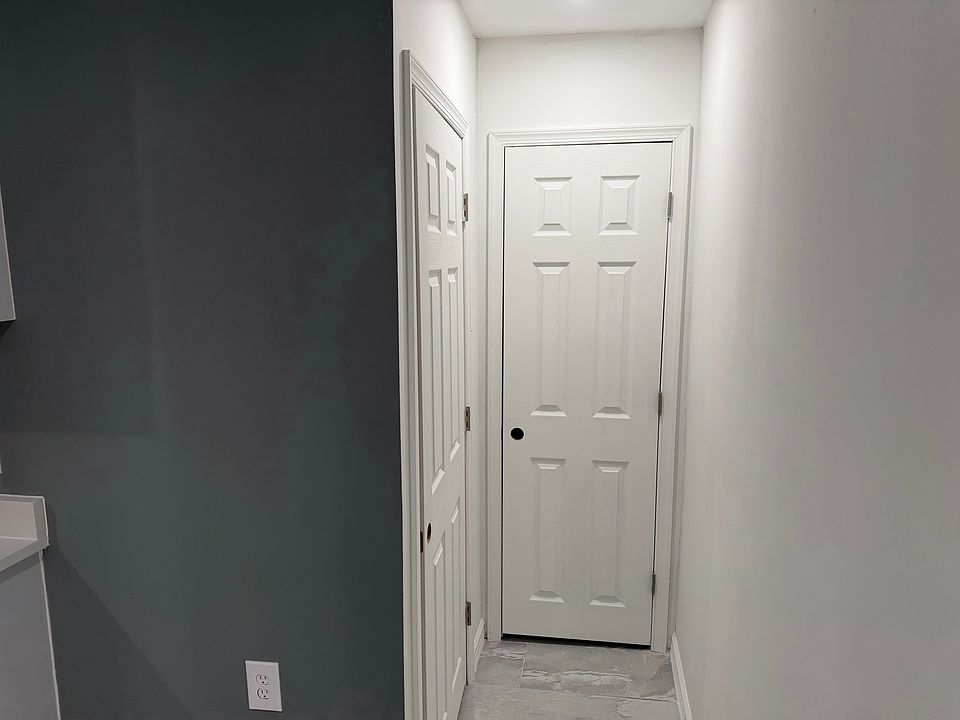 1st image of 2742 Kensington Ave #7