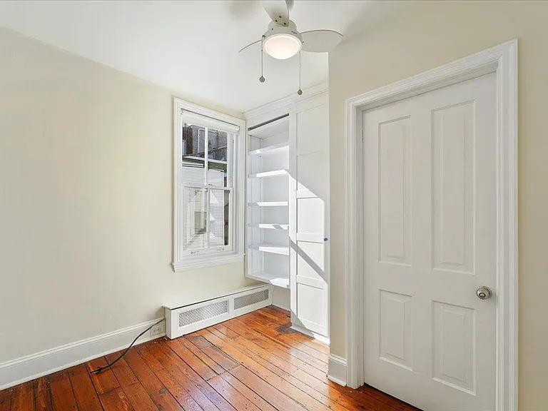 2308 Madison Sq — Photo 14