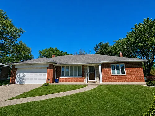 10649 W Knollshire Dr Photo 1
