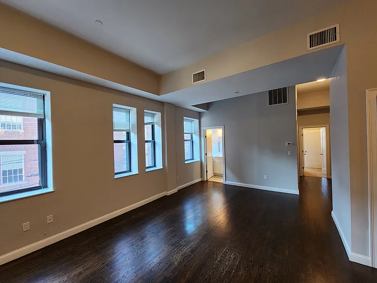 10 Merrymount Rd #302 — Photo 3