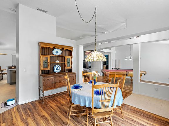 5th image of 933 SW Nichols Terrace