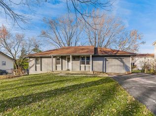 406 N Grove St, Kearney, MO 64060