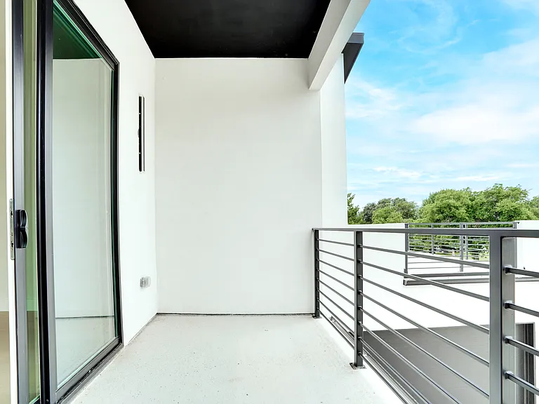 7614 Linwood Ave — Photo 35