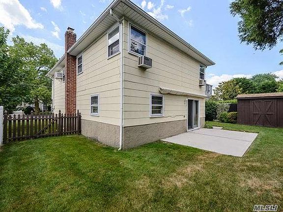 2nd image of 2395 Bennett Ave