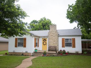 1004 E Ross St, Hamilton, TX 76531