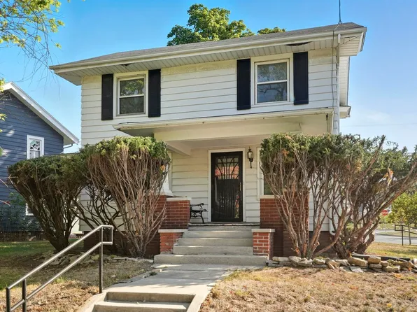 2302 Eastbrook Dr, Fort Wayne, IN 46805