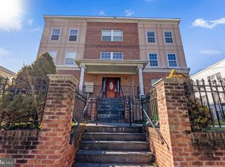 320 61st St NE APT 201, Washington, DC 20019