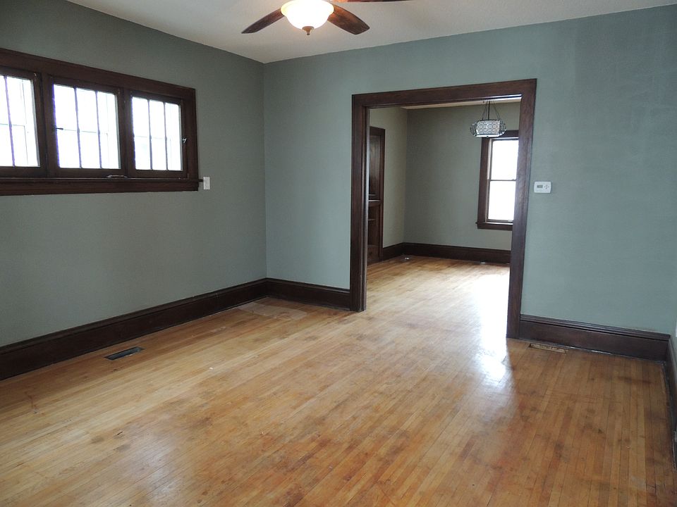 2nd image of 3504 3rd Ave S
