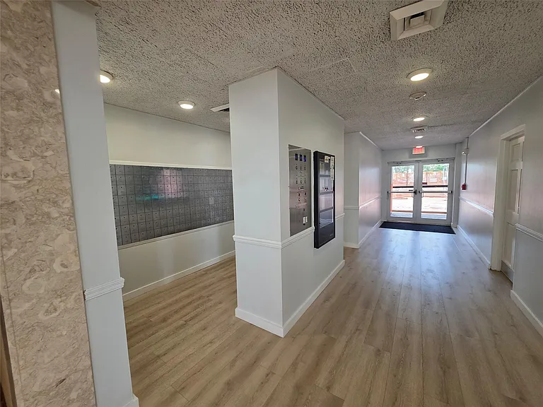 4020 Galt Ocean Dr #1210 — Photo 8