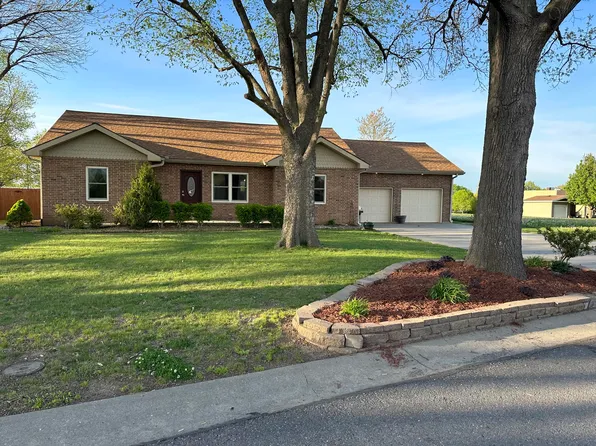 735 E Keg St, Marshall, MO 65340