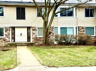 3108 Roberts Dr APT 6, Woodridge, IL 60517
