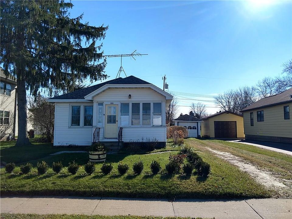 1st image of 920 Railroad Ave