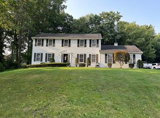 5848 Oak Creek Ln, Brighton, MI