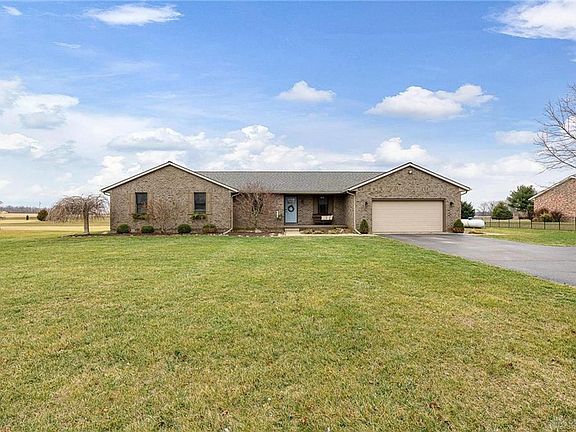 3rd image of 7684 Pinewood Dr
