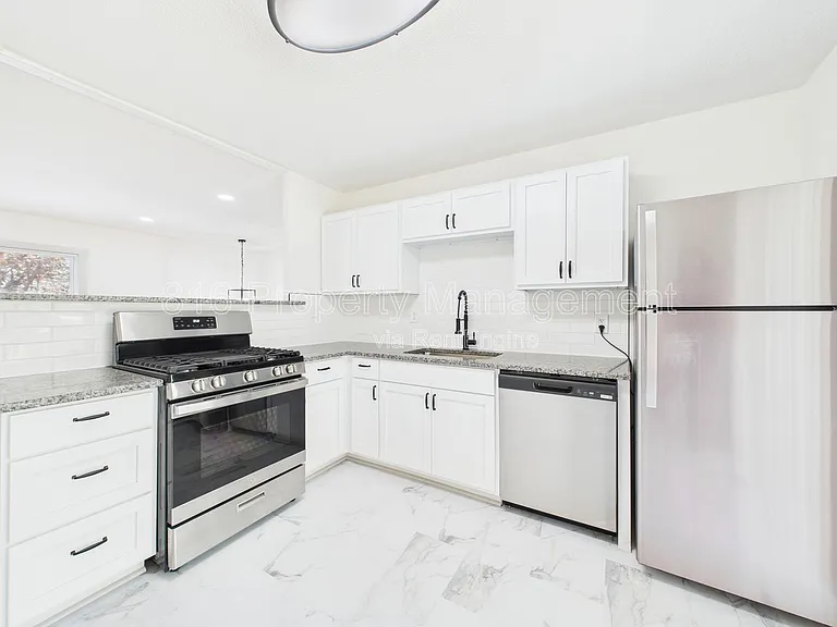 1406 N Ponca Dr — Photo 4
