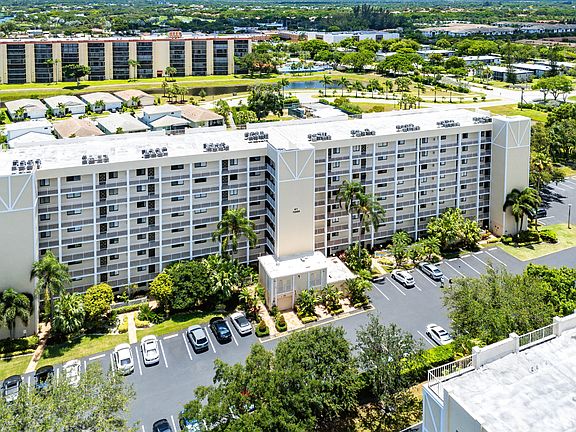 2nd image of 7290 Kinghurst Dr #607