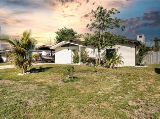 1631 North Dr, Fort Myers, FL 33907